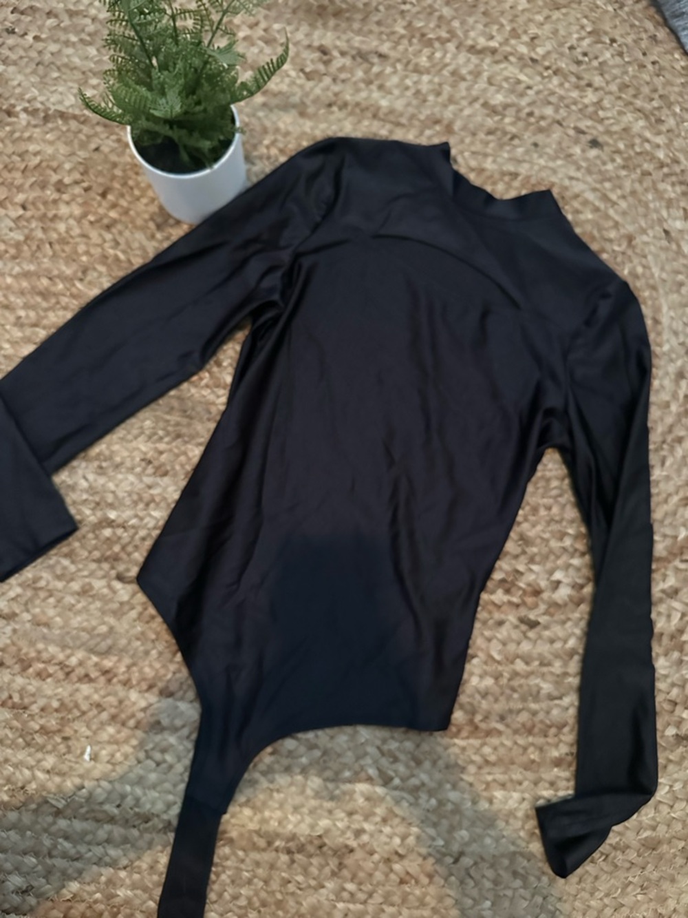 BLACK LONG SLEEVE BODYSUIT